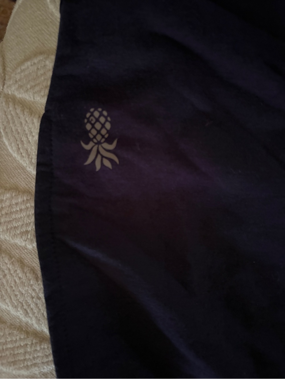 Like new Men's size L Carolina bamboo navy Pineapple Logo Knit Shorts. Soft. - Picture 7 of 11